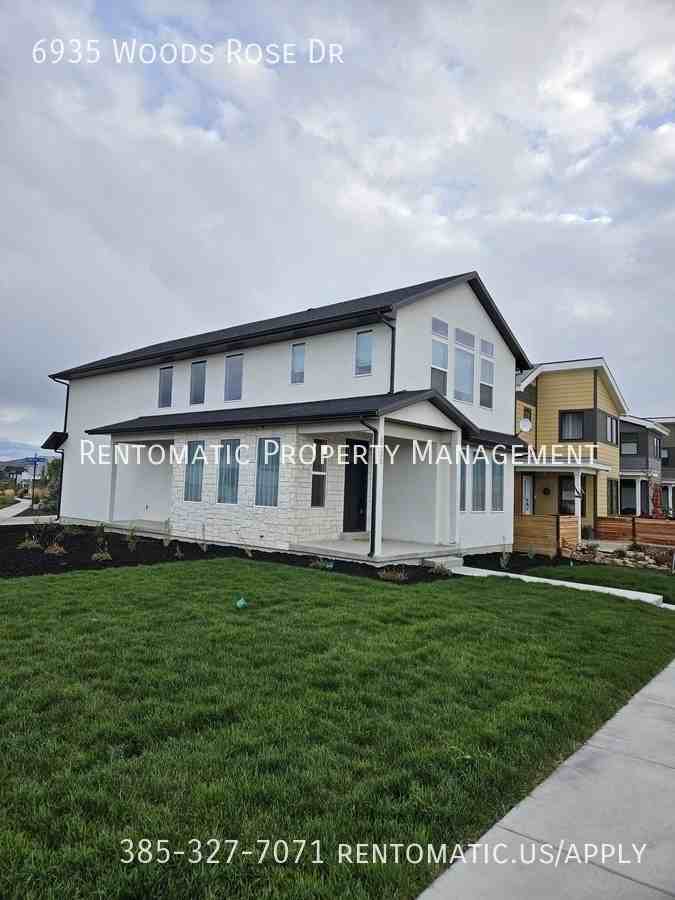 6935 Woods Rose Dr - Photo 3 of 36