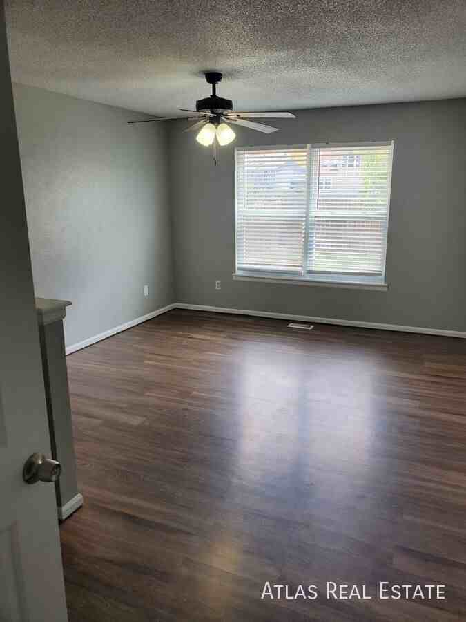 8484 Wheatgrass Cir - Photo 4 of 14
