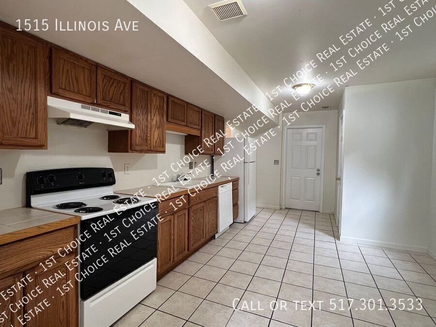 1515 Illinois Ave - Photo 4 of 24