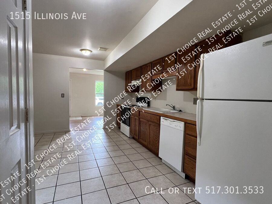 1515 Illinois Ave - Photo 5 of 24