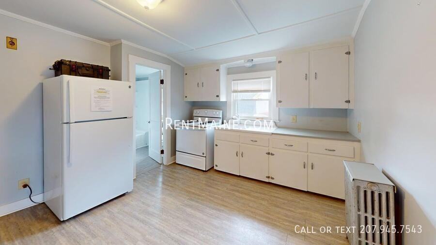 28 Pleasant St #4