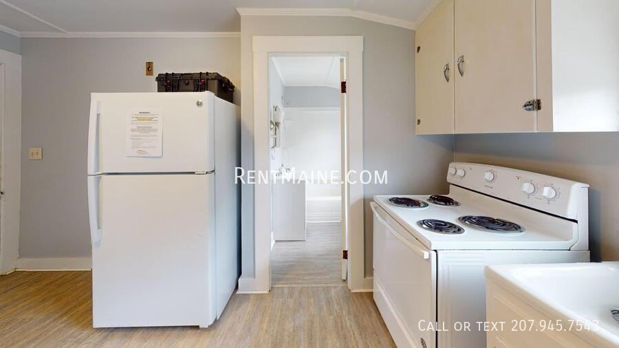 28 Pleasant St #4 - Photo 2 of 10