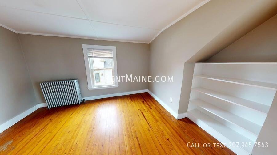 28 Pleasant St #4 - Photo 4 of 10