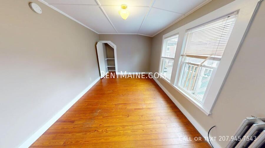 28 Pleasant St #4 - Photo 7 of 10