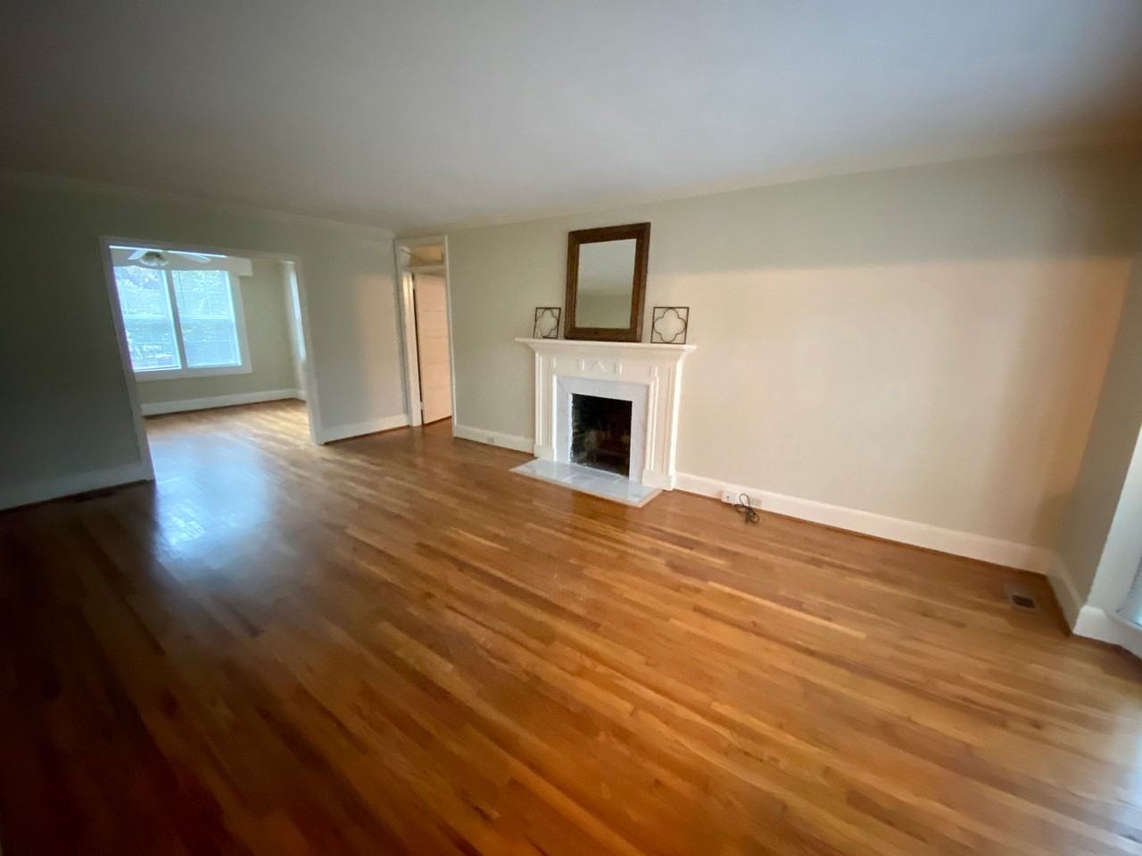 614 Capitol Pl - Photo 3 of 11