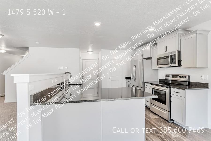 1479 S 520 W #1 - Photo 6 of 22