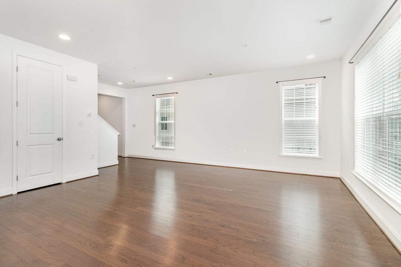 3257 Lark Way - Photo 4 of 27