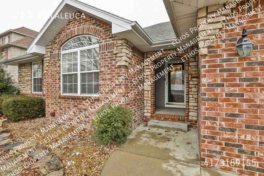 428 Melaleuca Dr - Photo 2 of 18