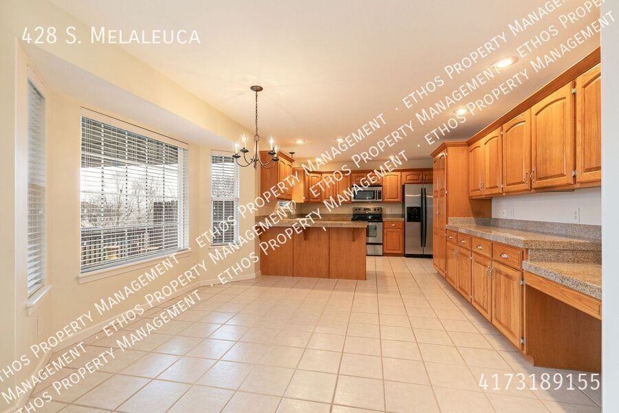 428 Melaleuca Dr - Photo 5 of 18