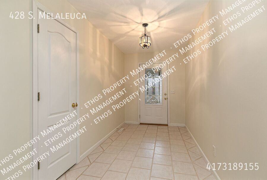 428 Melaleuca Dr - Photo 7 of 18