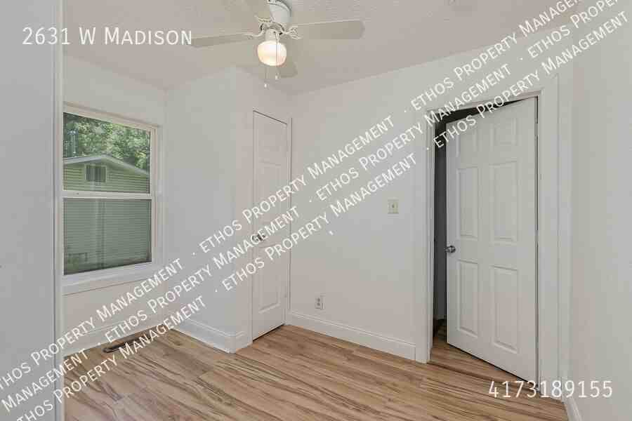 2631 W Madison St - Photo 6 of 12