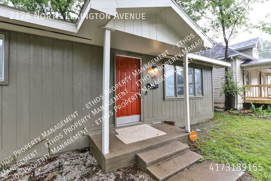 2126 N Lexington Ave - Photo 2 of 12