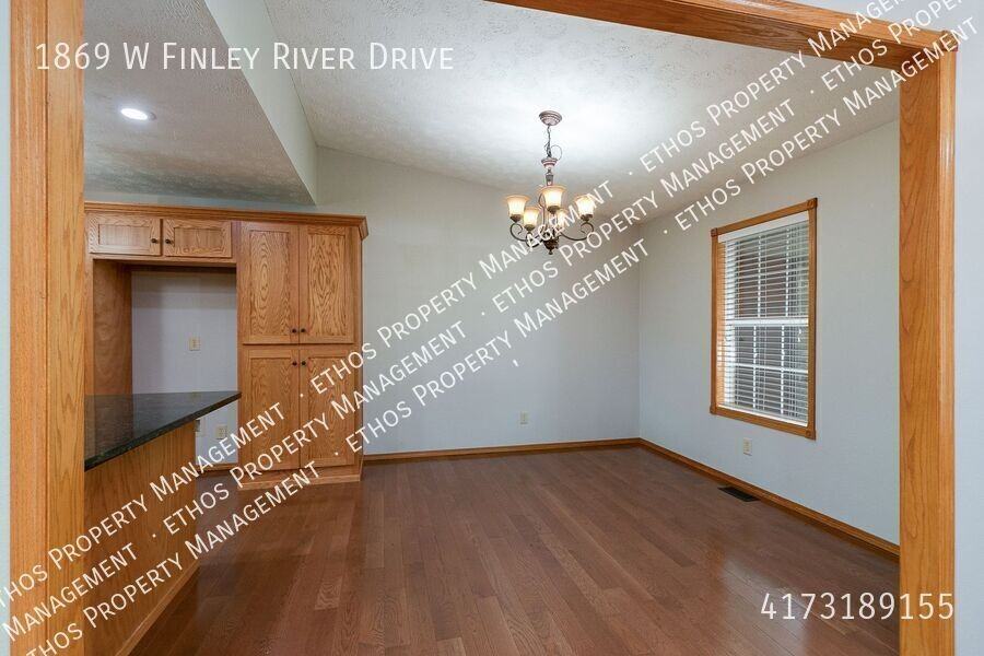 1869 W Finley River Dr - Photo 7 of 23