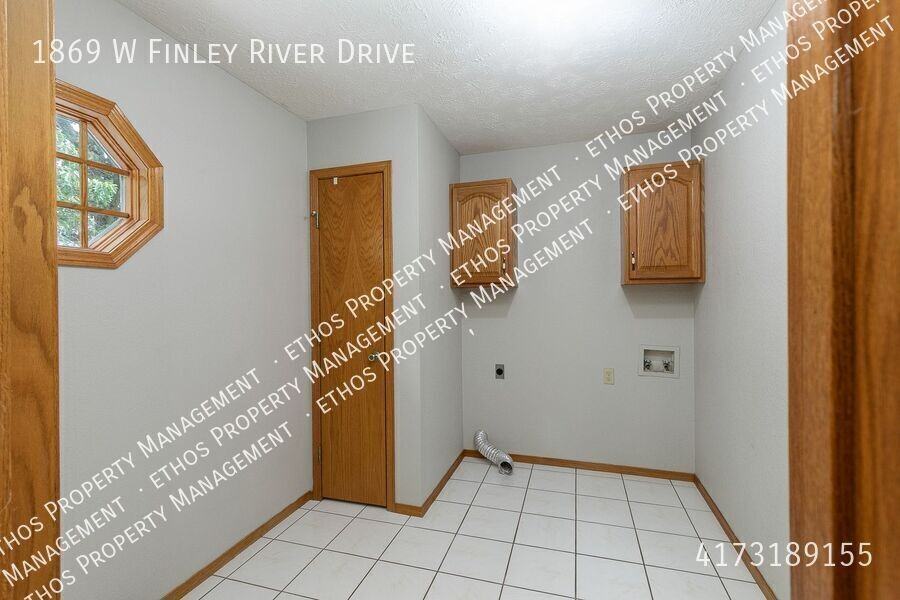 1869 W Finley River Dr - Photo 7 of 26