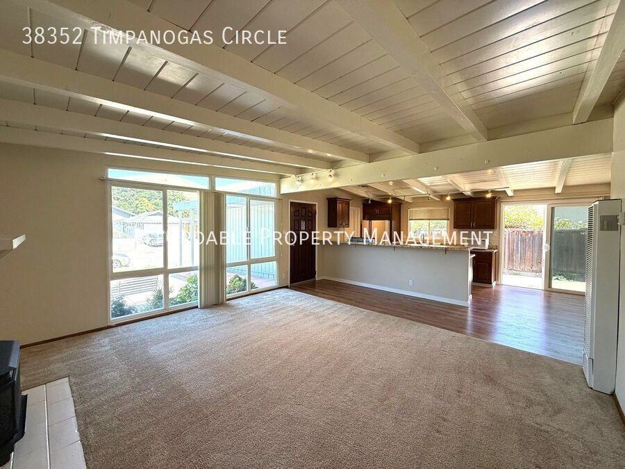 38352 Timpanogas Cir - Photo 5 of 19