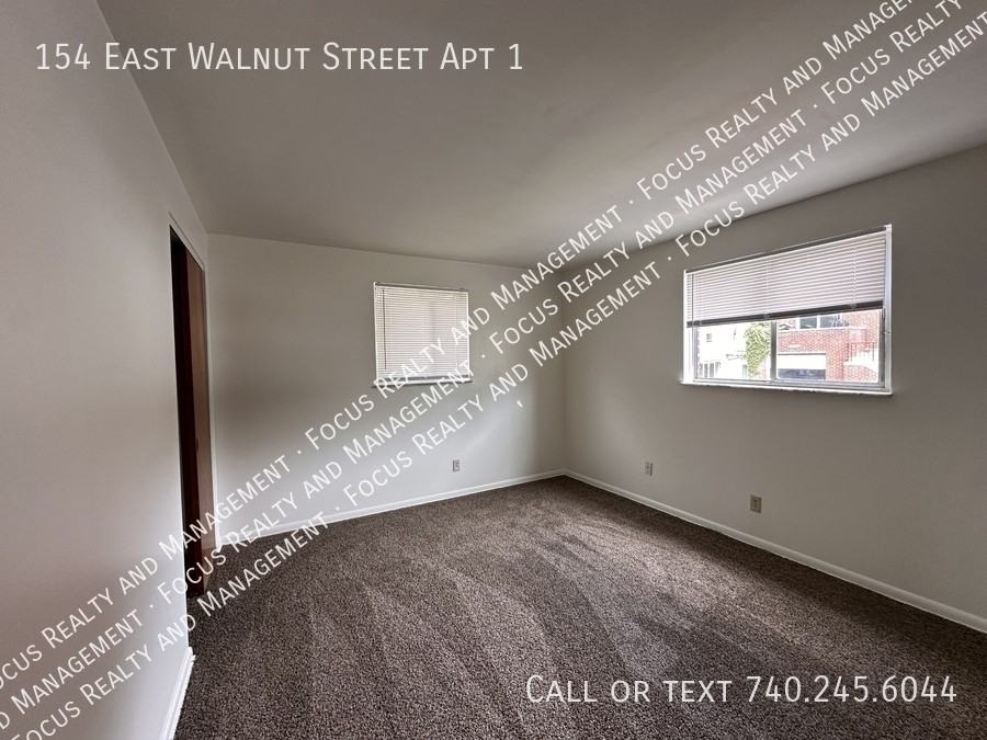 154 E Walnut St Apt 1 - Photo 4 of 7