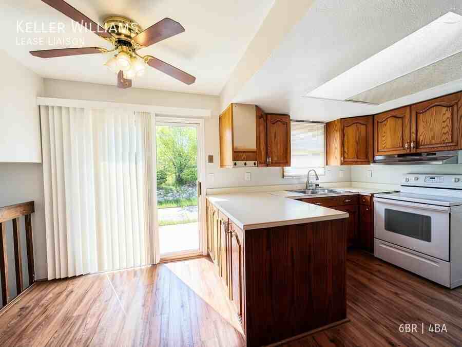 6990 Snowbird Dr - Photo 7 of 24