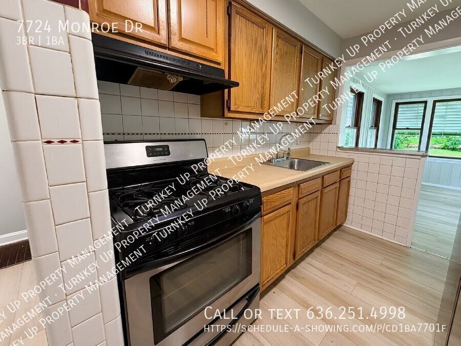 7724 Monroe Dr - Photo 4 of 21