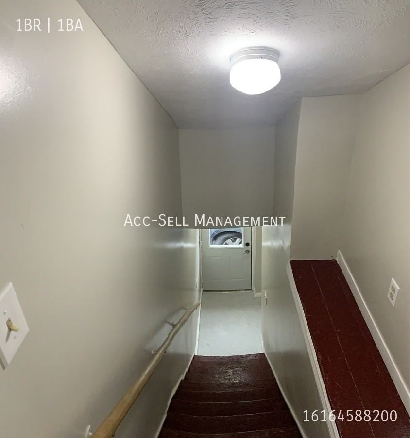 104 Diamond Ave Se #2 - Photo 7 of 7