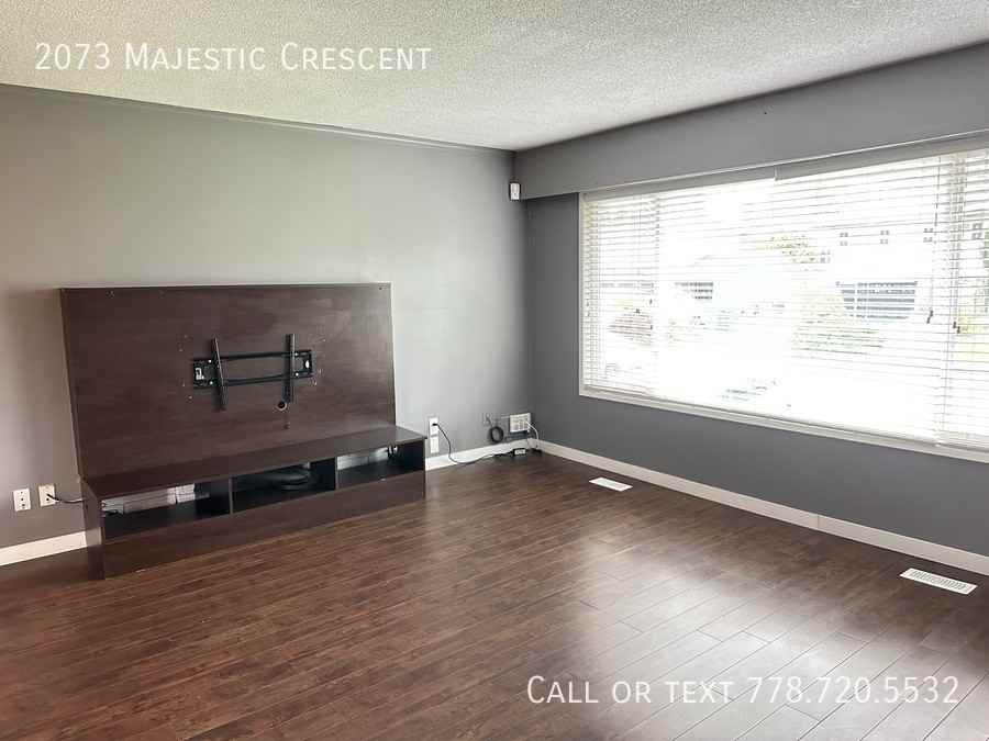 2073 Majestic Cres - Photo 7 of 31
