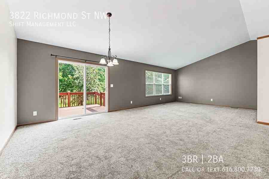 3822 Richmond St Nw - Photo 2 of 17
