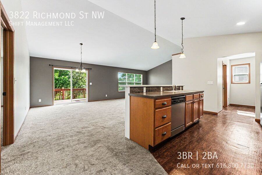 3822 Richmond St Nw - Photo 4 of 17