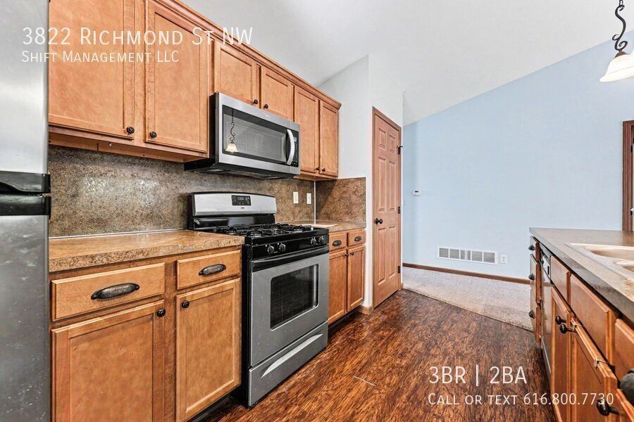 3822 Richmond St Nw - Photo 6 of 17