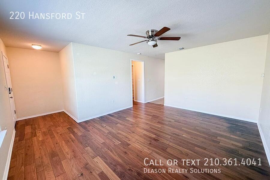 220 Hansford St - Photo 4 of 34