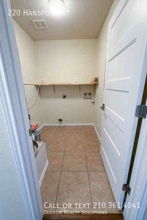 220 Hansford St - Photo 6 of 34