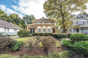 featured image of 2035 Central Ave