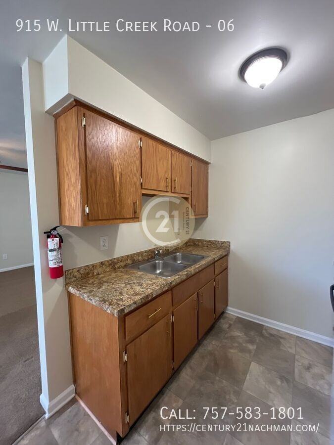 915 W Little Creek Rd #06 - Photo 4 of 12