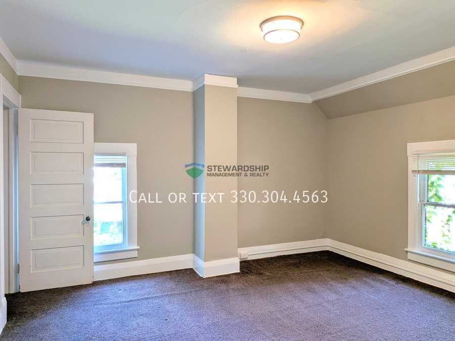 41 6th St Se - Photo 6 of 13