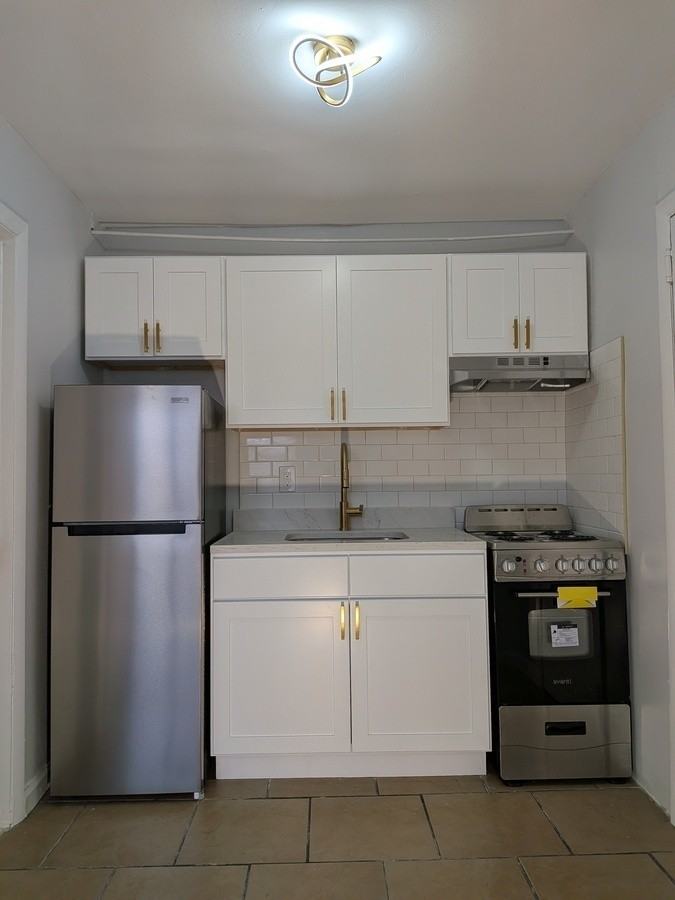 320 Eastern Pkwy - Photo 2 of 8
