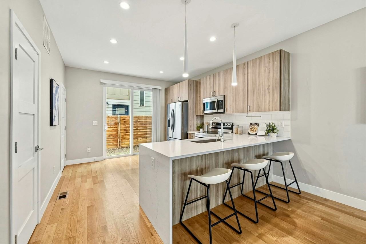 4270 13th Ave - Photo 3 of 46
