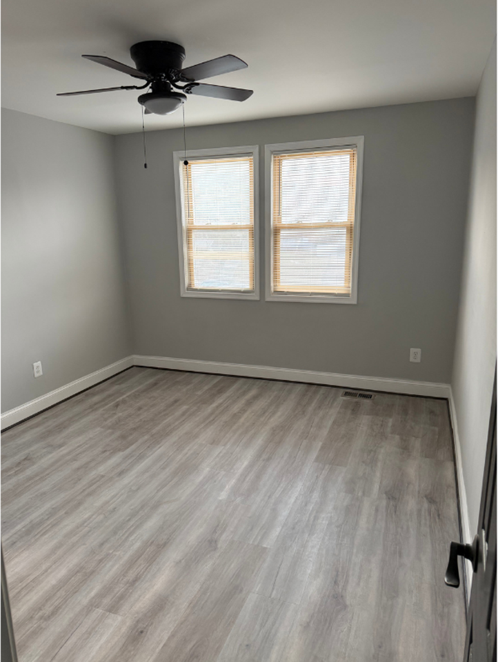 3831 Derby Manor Dr - Photo 6 of 11