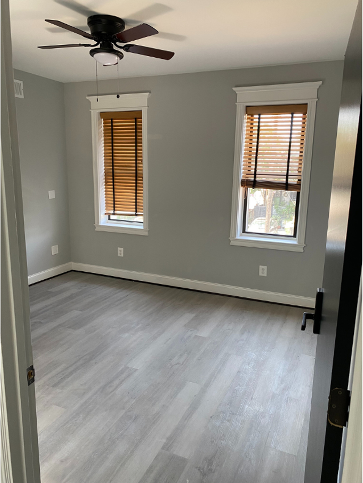 146 North East Avenue-C Available $850 #C - Photo 7 of 31