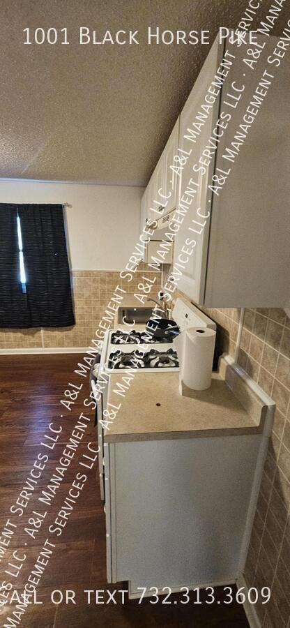1001 Black Horse Pike - Photo 3 of 13