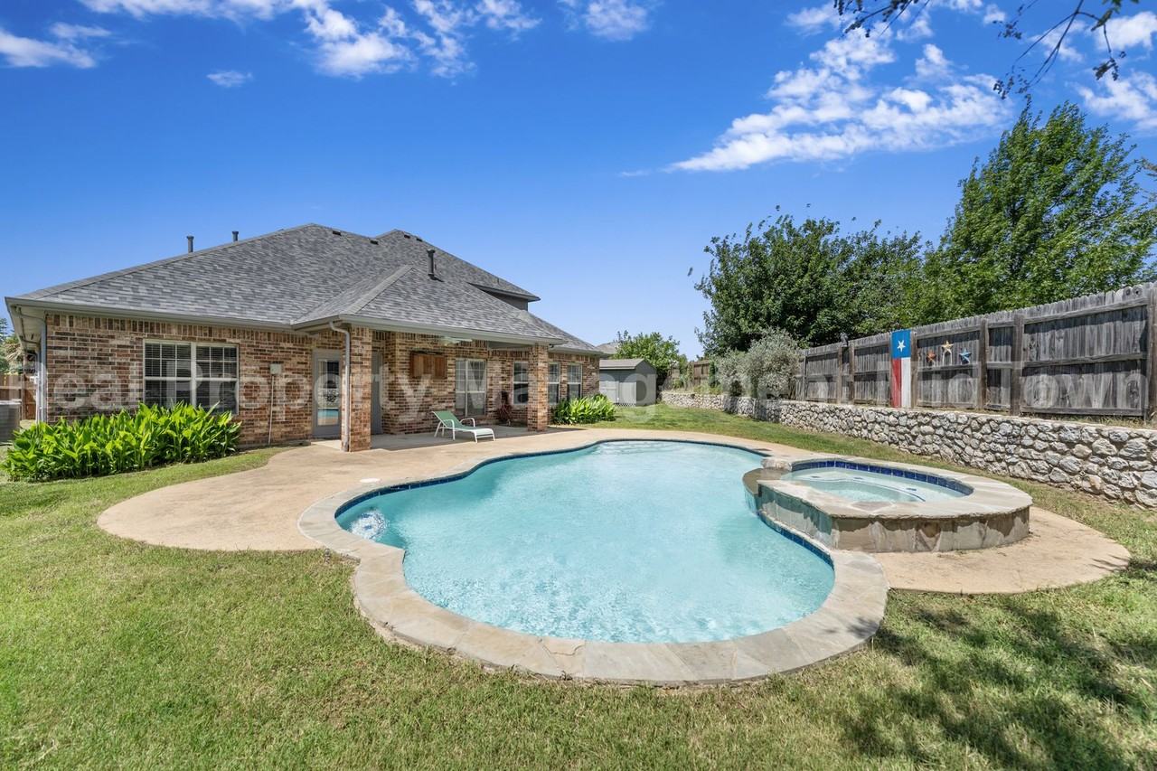 343 Mesquite Hill Dr - Photo 2 of 21
