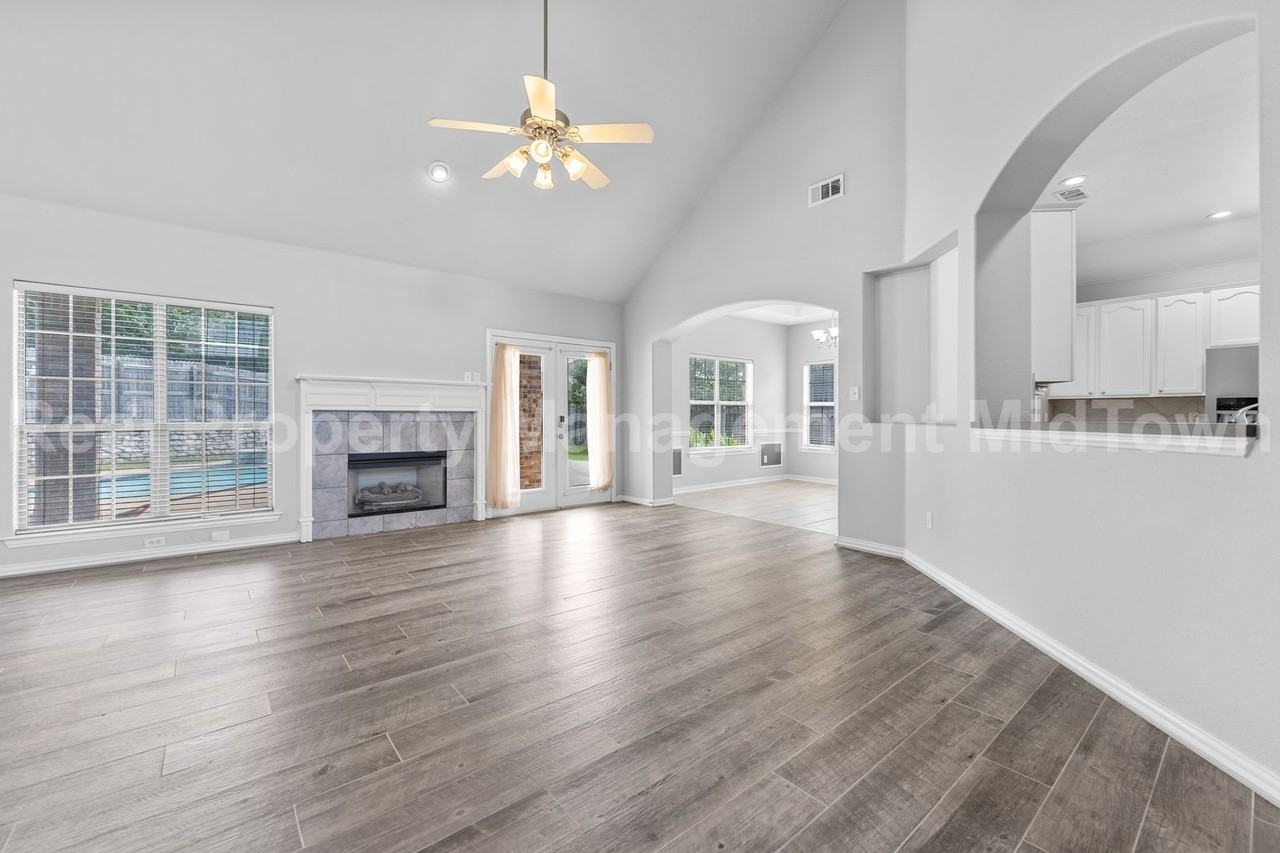 343 Mesquite Hill Dr - Photo 3 of 21