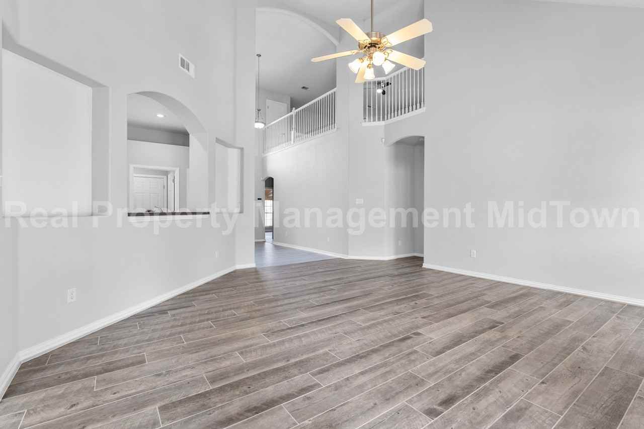 343 Mesquite Hill Dr - Photo 5 of 21