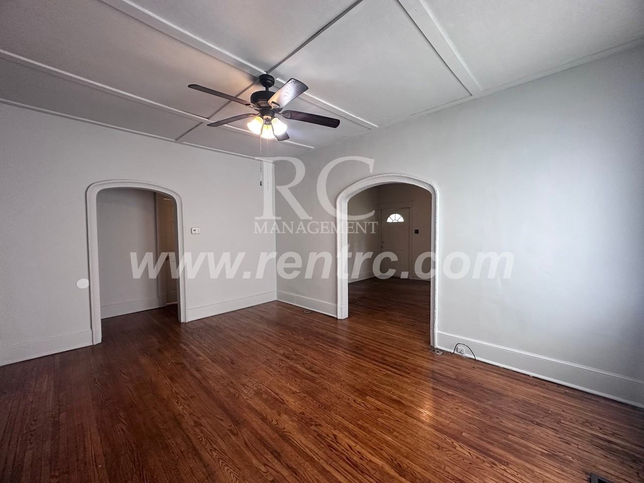 917 E Seminary St - Photo 7 of 13