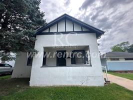 featured image of 1017 N Gilbert St
