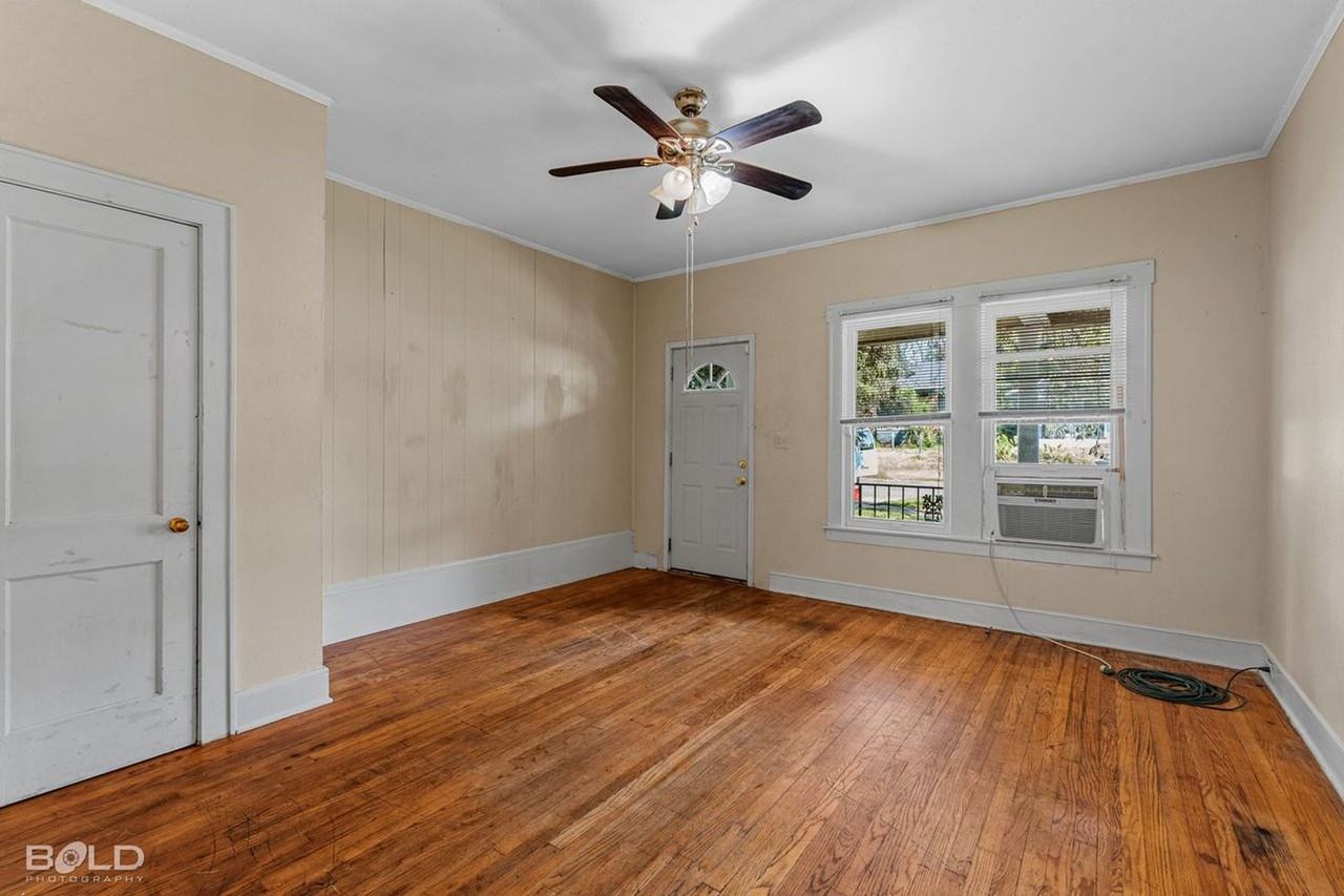 649B Merrick St - Photo 7 of 18