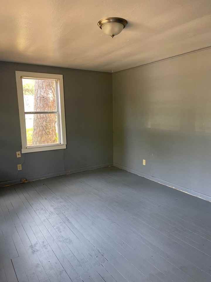 331 W 77th St - Photo 3 of 6