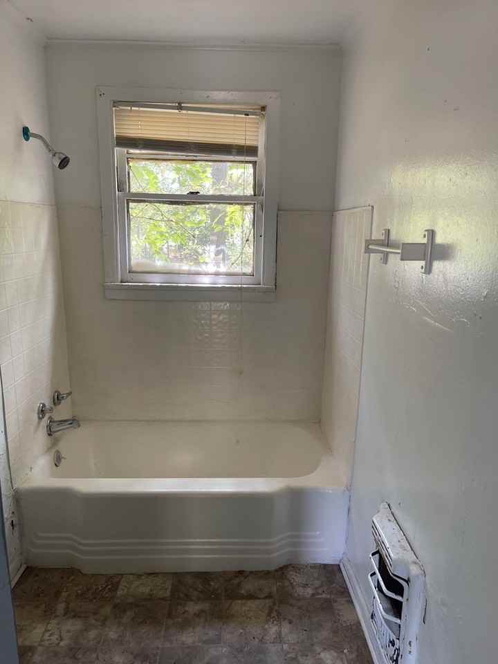 331 W 77th St - Photo 5 of 6