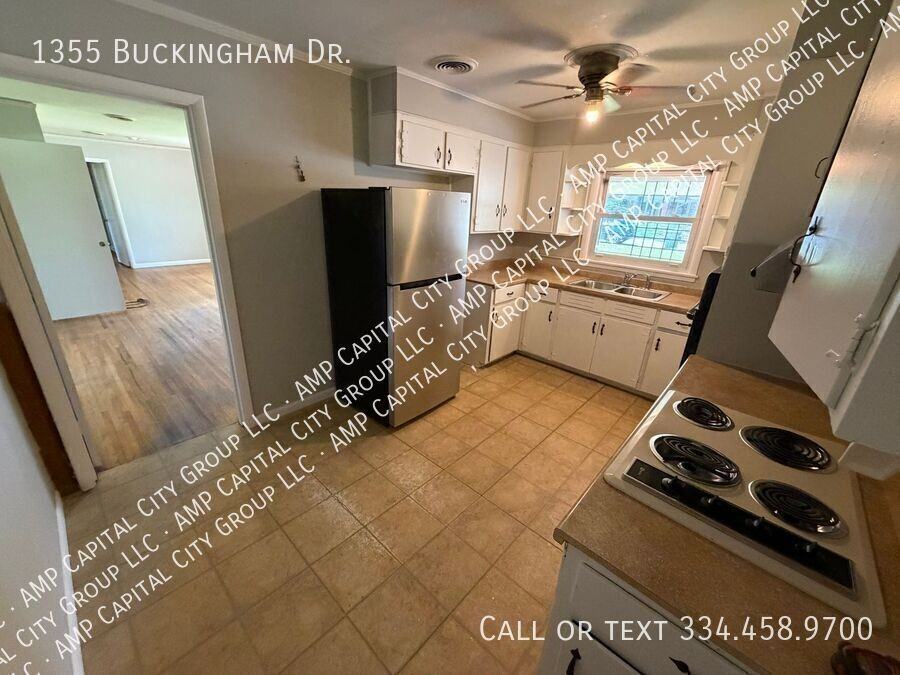 1355 Buckingham Dr - Photo 4 of 12