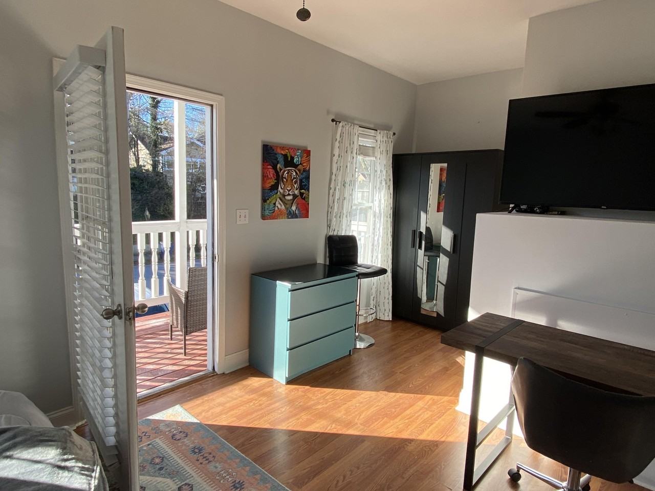 130 Vanira Ave Se #B - Photo 3 of 10