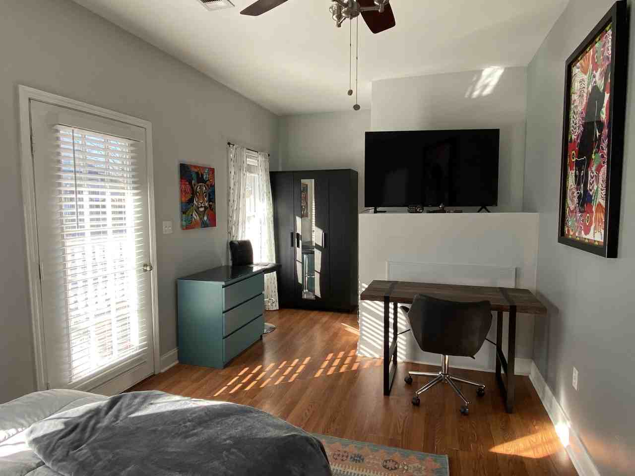 130 Vanira Ave Se #B - Photo 4 of 10