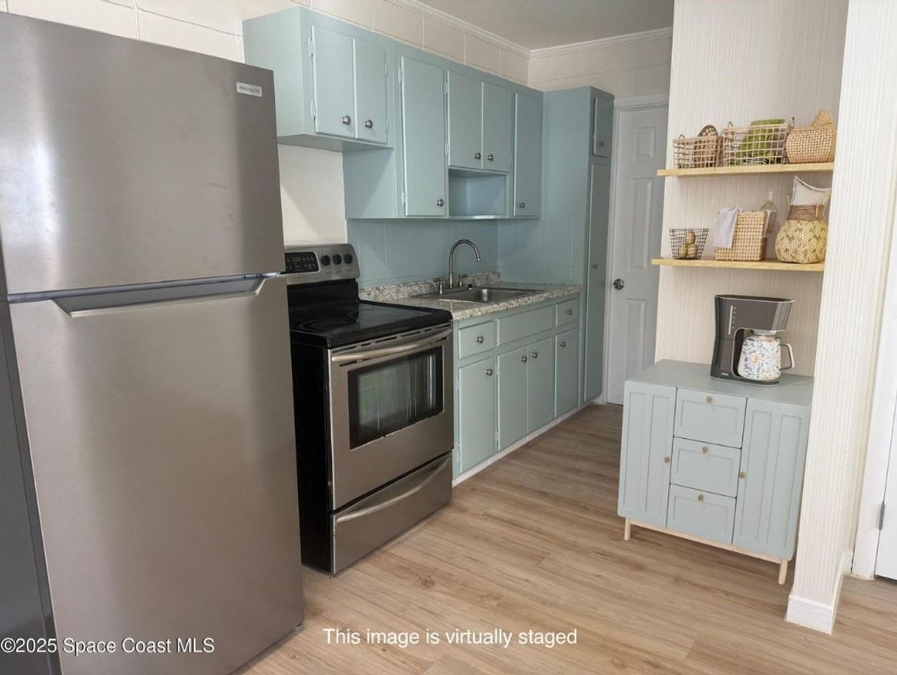 1215 Hartman Apartments - Photo 7 of 22