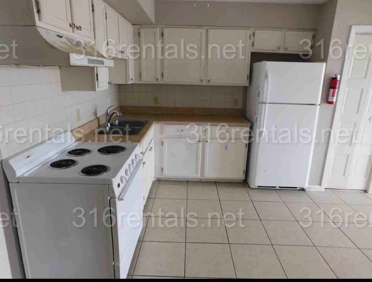 Broadview Apartments - Photo 2 of 11